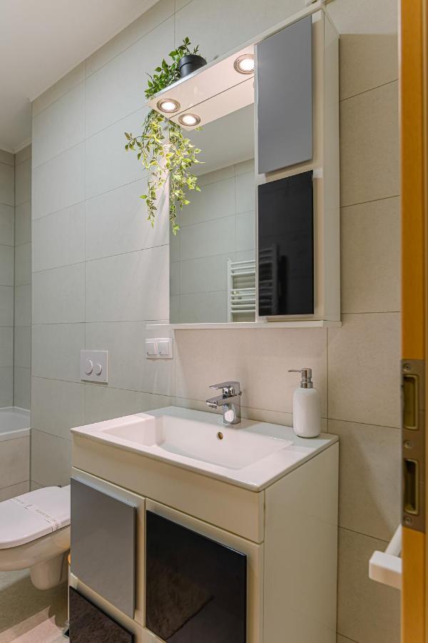 Elite Apartment 303 Брашов Екстериор снимка
